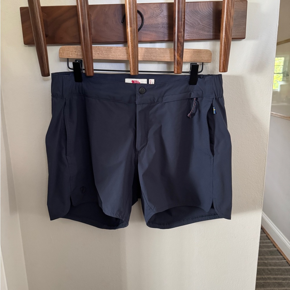 Fjallraven High Coast Trail Shorts, Navy, size 40 EU (US 8/10, waist 30-31 in)